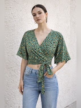 Green Leopard Wrap Tie Top Boho Animal Print Front Tie Blouse Sz L NWT